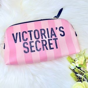 Cosmetic bag